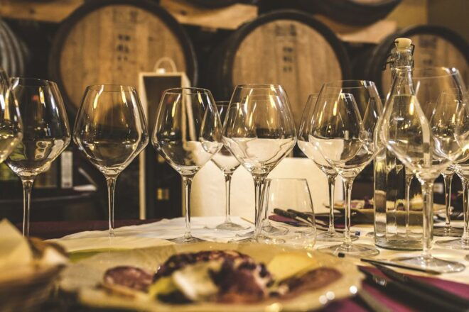 San Gimignano: Truffle Hunting With Lunch & Wine Tasting - Important Information