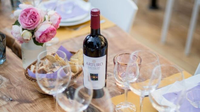 San Gimignano: Wine and Food Tasting in a Family Winery - Indulge in Tuscan Wine Pairings