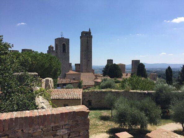 San Gimignano with lunch and wine tasting on a local winery - Good To Know