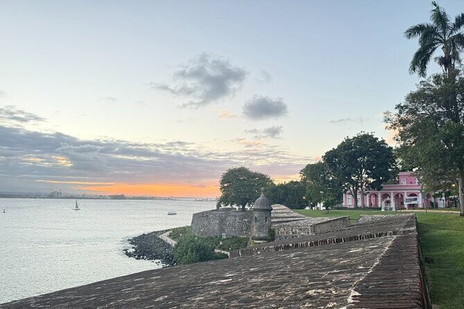 San Juan Private Food Tour with 7 Tastings of Authentic Flavors - Who Should Consider This Tour?