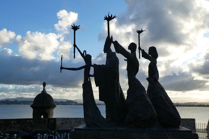 San Juans Historic Streets Audio Guided Walking Tour - Starting Point: Fuente Raíces