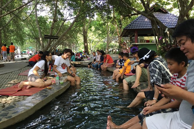 San Kamphaeng Hot Springs and Thai Handicraft Tour From Chiang Mai - Overview and Activities