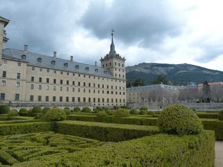 San Lorenzo De El Escorial: Monastery and Site Guided Tour - Experience Highlights