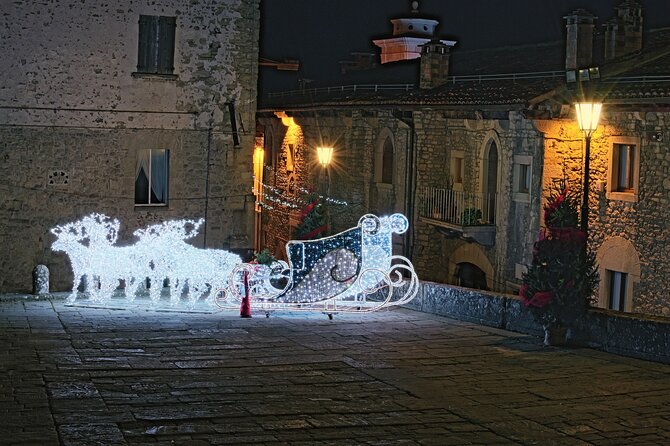 San Marino's Starlit Stroll: A Christmas Walking Tour - Inclusions and Meeting Point