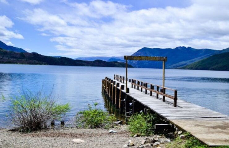 San Martin De Los Andes: Hua Hum Sightseeing Tour by Bus - Tour Duration and Guide Information