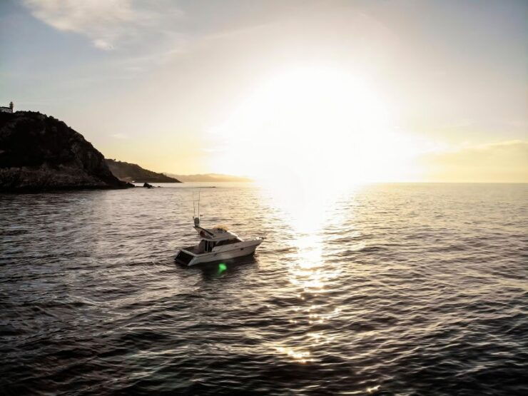 San Sebastián: Bachelorette Party on a BOAT in SAN SEBASTIAN - Bachelorette Party Experience