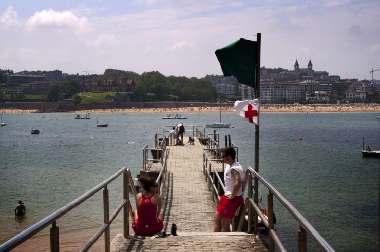 San Sebastian: Boat Tour With Stop at Santa Clara - Booking Details