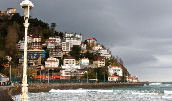 San Sebastian: Chillida Leku Museum and City Tour - Important Information