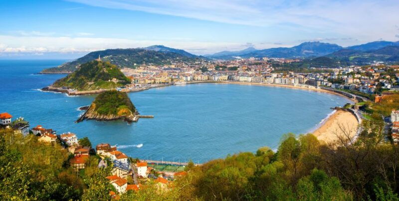 San Sebastian: City Highlights Guided Walking Tour - Exploring the Charming Old Town