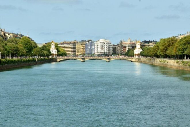San Sebastián: Discover the City - Audio Walking Guide - Requirements