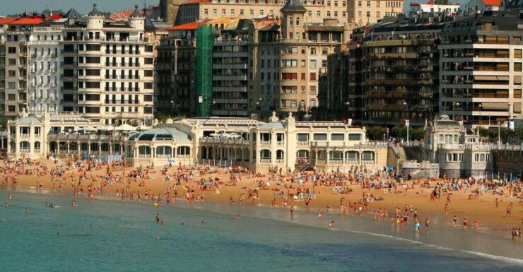 San Sebastian - Donostia Private Guided Walking Tour - Tour Details and Features
