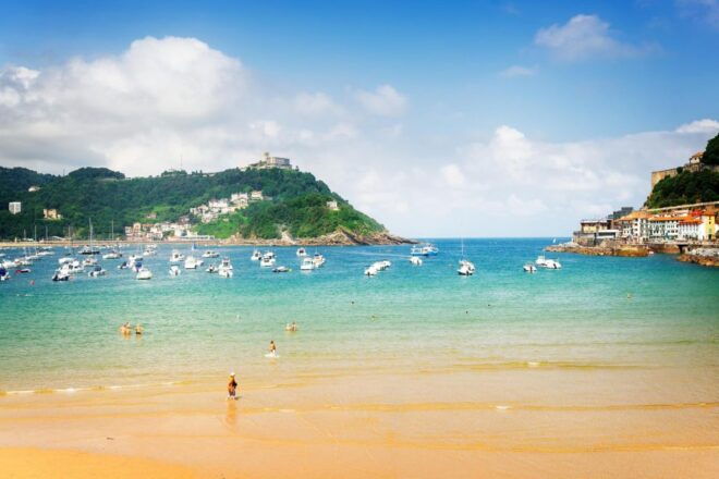 San Sebastian: Express Walk With a Local in 60 Minutes - Booking Information