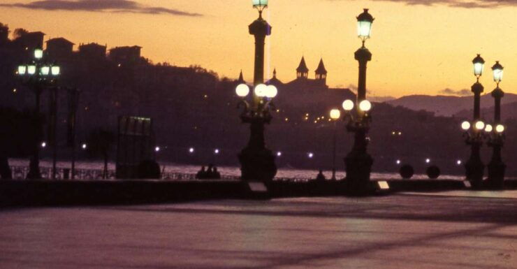 San Sebastian: First Discovery Walk and Reading Walking Tour - Tour Details