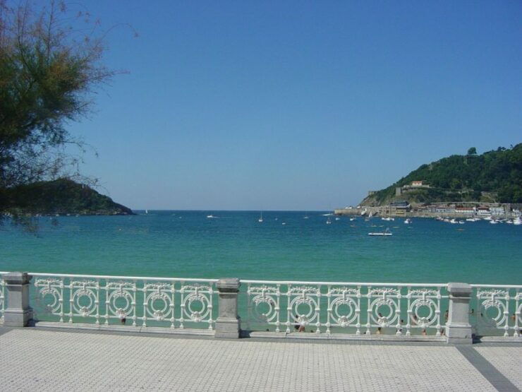 San Sebastian: Half-Day Private City Tour - Tour Booking Details