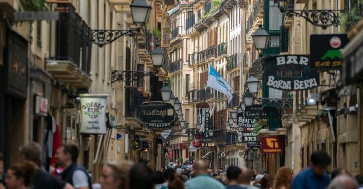 San Sebastian: Highlights Self Guided Scavenger Hunt & Tour - Booking and Logistics