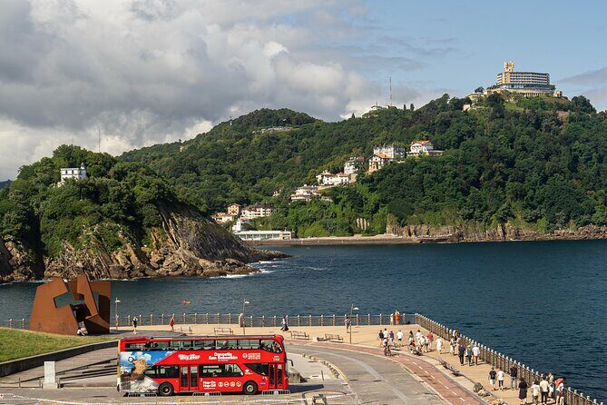 San Sebastian Hop On Hop Off Sightseeing Tour - The Route and Stops: What to Expect