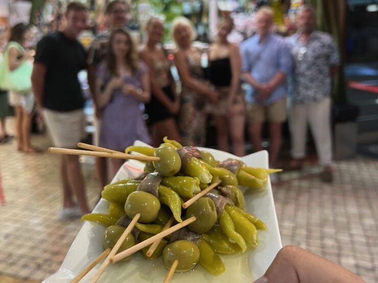 San Sebastian: Market, Pintxos and Wine Tasting Tour - Food and Drink Experiences