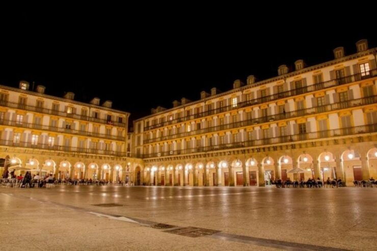 San Sebastian : Must-See Attractions Walking Tour - Activity Itinerary