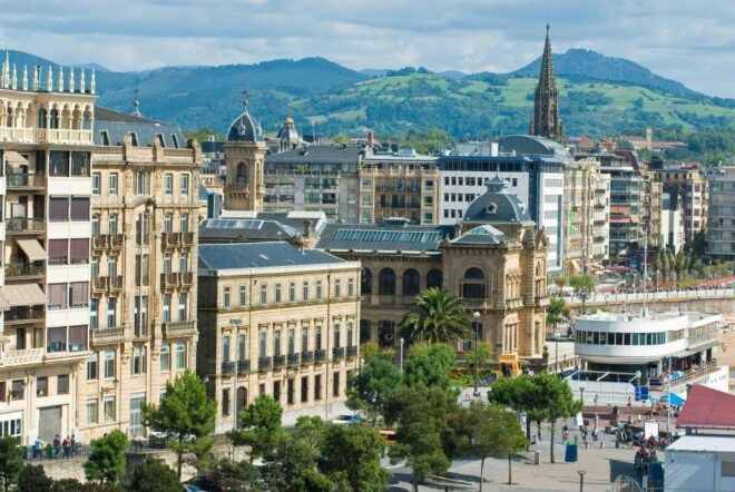 San Sebastian Old Town Outdoor Escape Game - Duration and Inclusions