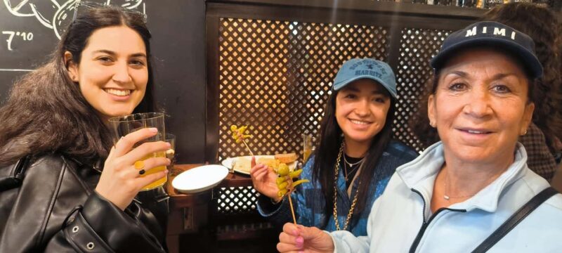 San Sebastian: Pintxo Tour with Wine and Ex-Chef Guide - Exploring San Sebastian’s Pintxo Culture: What to Expect  