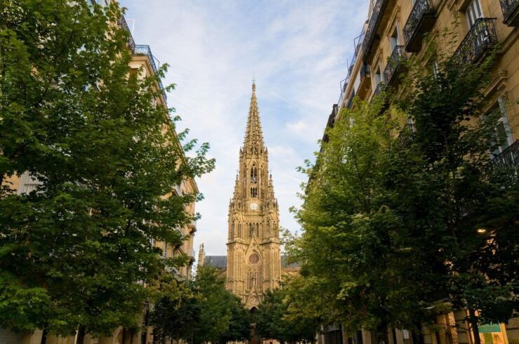 San Sebastian: Private Walking Tour With Pintxo and Drink - Tour Details