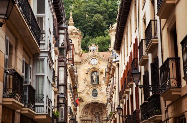 San Sebastian: Private Walking Tour With Pintxo and Drink - Important Information