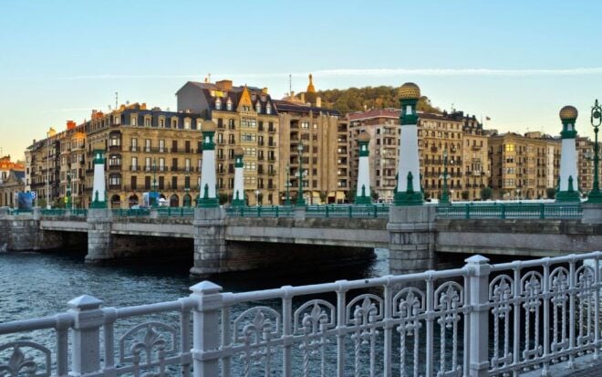San Sebastian: Self-Guided Outdoor Escape Game - Meeting Point and Instructions