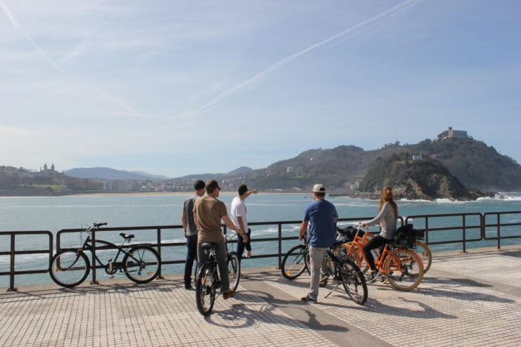 San Sebastian: Small Group Bike Tour - Experience
