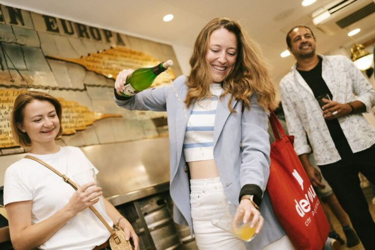 San Sebastian: The Ultimate Pintxos and Wine Tour - Authentic Pintxos Experience