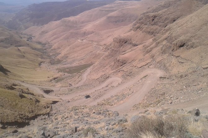 Sani Pass - Lesotho Mountain Kingdom - Weather Conditions and Minimum Travelers
