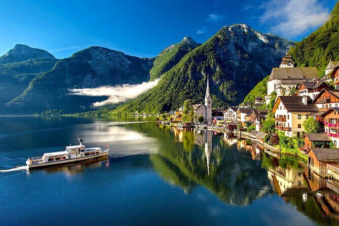 Sankt Gilgen and Hallstatt with Transfer from Salzburg to Vienna - Good To Know
