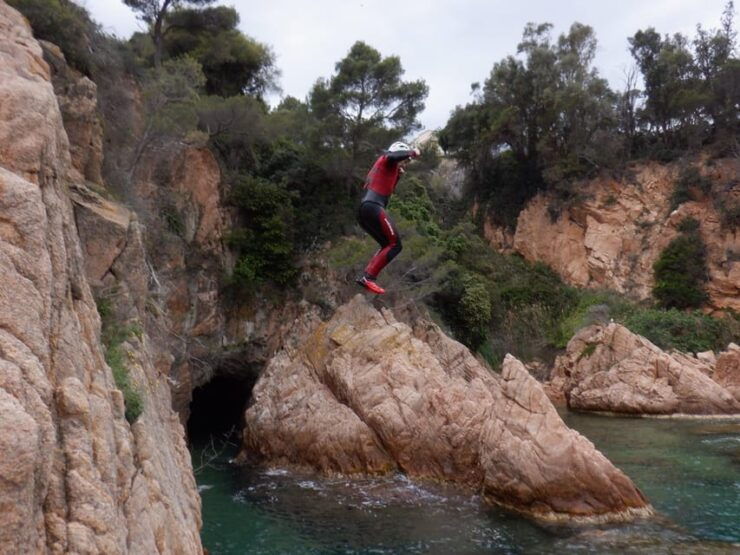 Sant Feliu De Guixols: Coasteering Jumps in the Sea - Good To Know