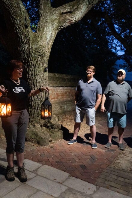 Santa Barbara: Santa Barbara Haunts Walking Tour - Ghostly Encounters