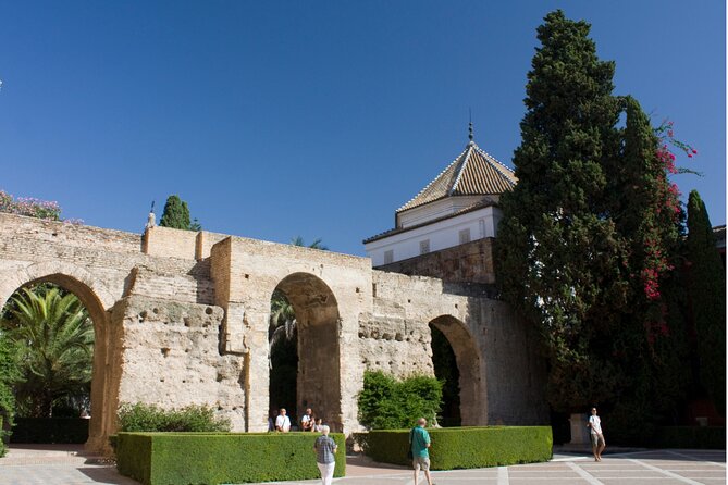 Santa Cruz Quarter and Alcazar Guided Day Tour in Seville - Customer Reviews and Testimonials