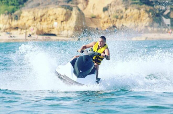 Santa Eulália, Albufeira: Single or 2-Person Jet Ski Rental - Meeting Point and Recommendations