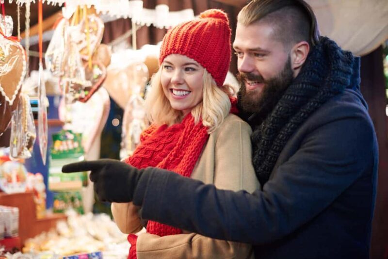 Santa Fes Private Enchanted Christmas Stroll - Good To Know