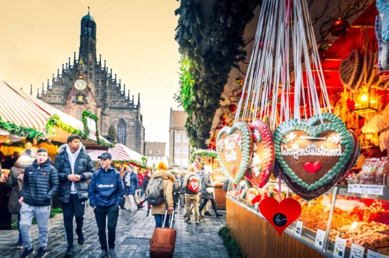 Santa Fes Private Enchanted Christmas Stroll - The Value of the Experience