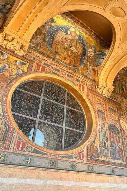 Santa Maria Maggiore Basilica and Dome - Overview of the Basilica