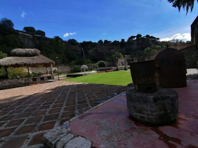 Santa Maria Regla Tour: Unveiling Natural Treasures - Exploring Nearby Haciendas