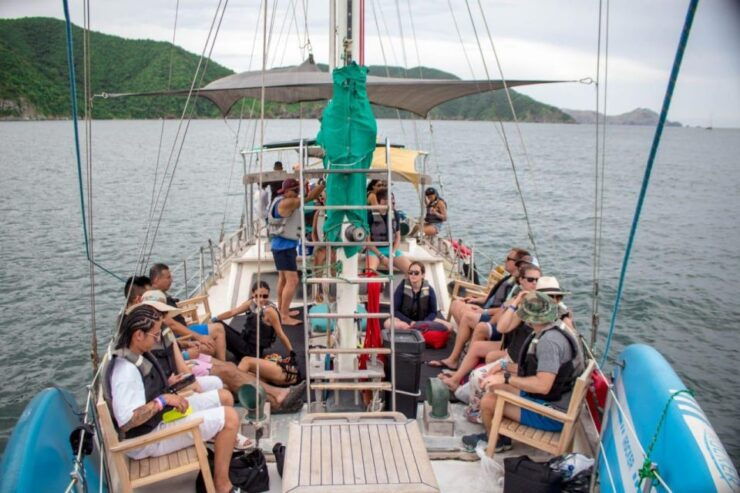 Santa Marta: Sailboat Day Tour to Tayrona Park - Experience