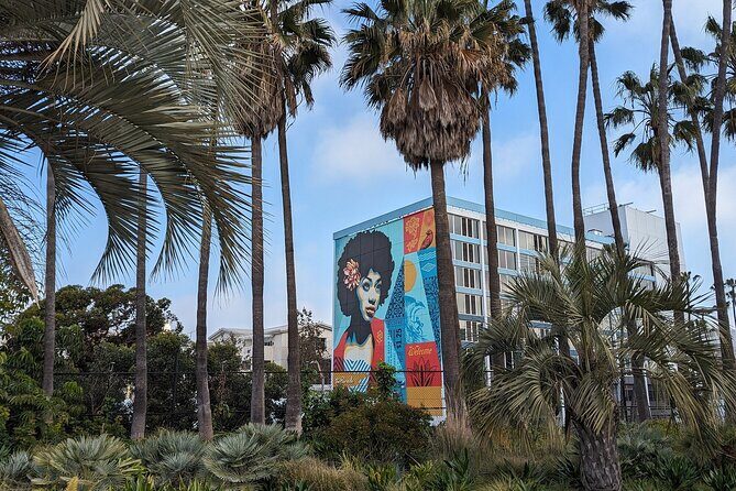 Santa Monica Scavenger Hunt Walking Tour and Game - The Sum Up