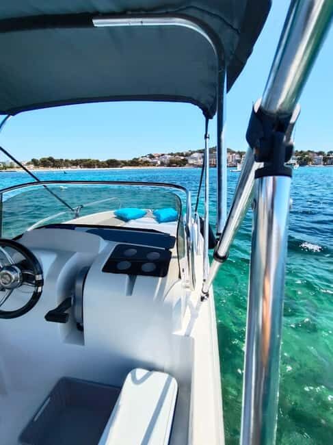 Santa Ponsa: Boat Rental No Licence Required- Captain Jack 2 - Exploring the Experience of Santa Ponsa’s No-License Boat Rental