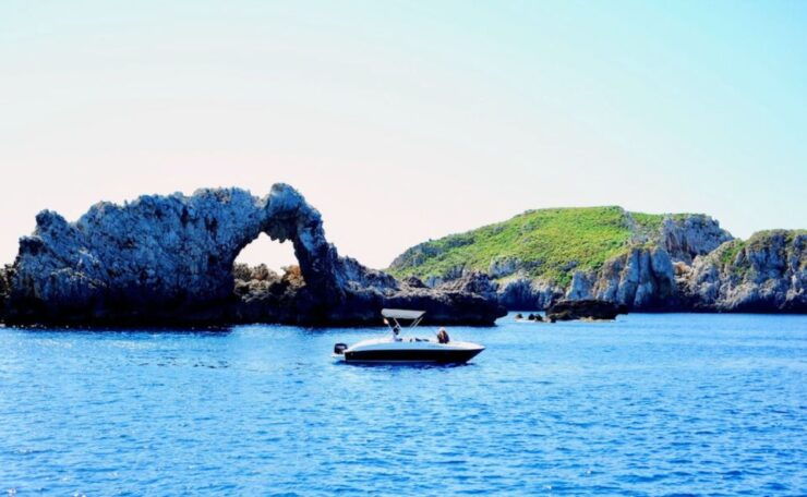 Santa Ponsa: BOAT Tour Without License. Be the Captain! - Good To Know