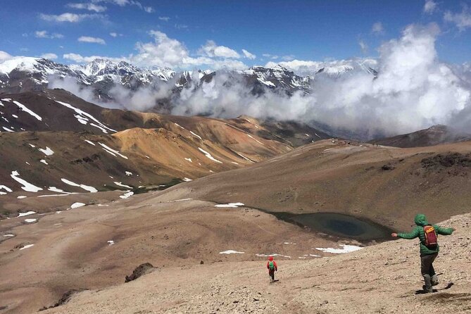 Santiago, Chile Full-Day Trek to El Pintor Mountain  - Las Condes - Trek Highlights