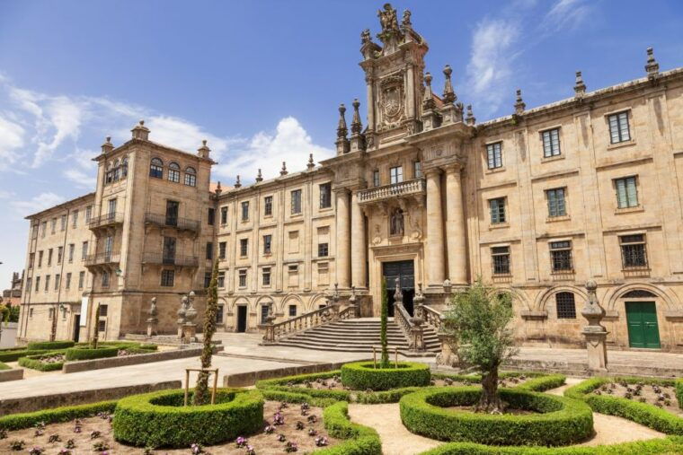 Santiago: City Highlights Guided Walking Tour - Admiring the Cathedral of Santiago De Compostela