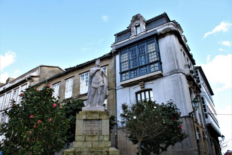 Santiago de Compostela: 4hours tour with everything included - FAQ