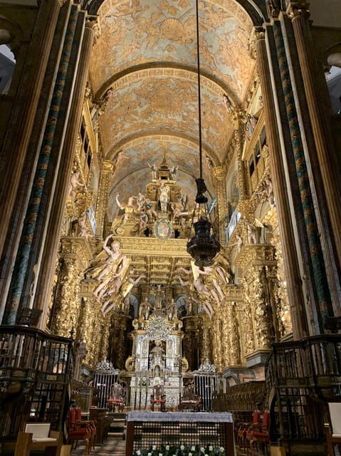 Santiago De Compostela: Cathedral and Its Museum Guided Tour - Exploring the Cathedrals Wonders
