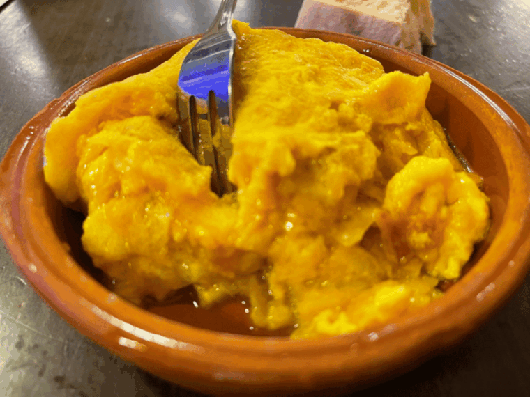 Santiago De Compostela: City Tour and Typical Galician Meal - Walking Tour of Santiago De Compostelas Monumental Zone