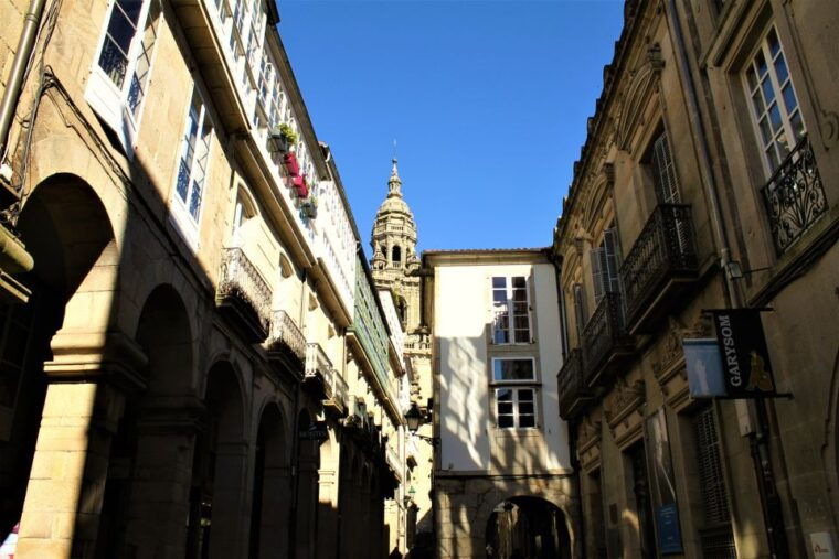 Santiago De Compostela: City Tour and Typical Galician Meal - Discovering the Best Chocolate Cake in Town