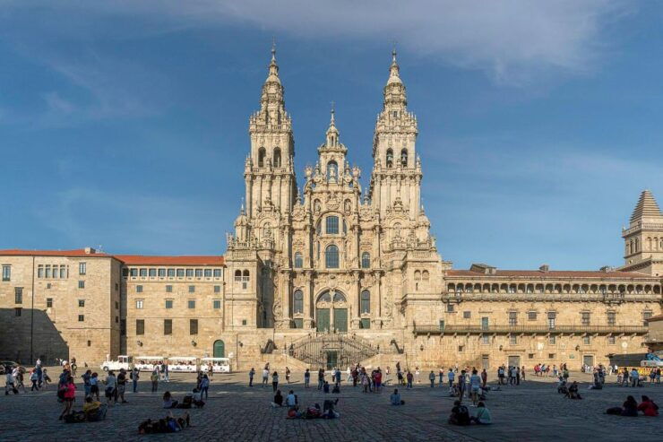Santiago De Compostela Day Trip From Porto - Private Transport and Travel Time
